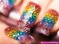 gemakkelijk glitter nagellak van je nagels af halen